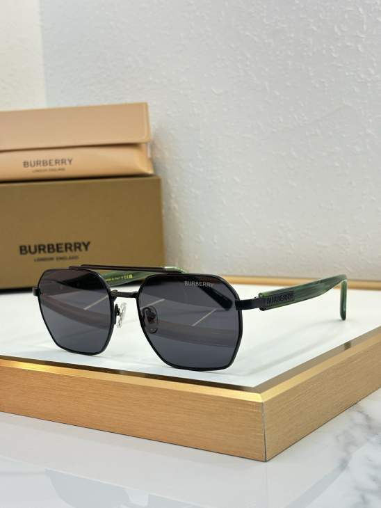 Picture of Burberry Sunglasses _SKUfw80882143fw